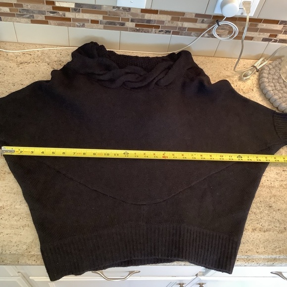 Vince Black Sweater Cowl Neck Size Medium - Picture 10 of 10